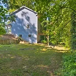 Stylish College Park Home With Private Garden!